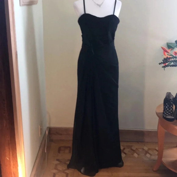 Black formal gown new - Picture 2 of 9